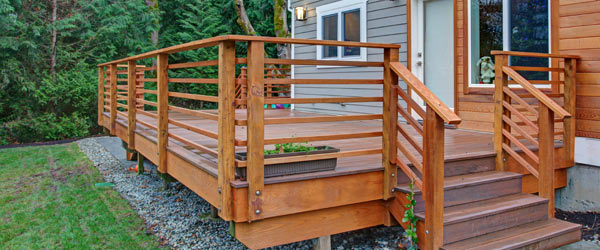 terrasse sur pilotis en bois